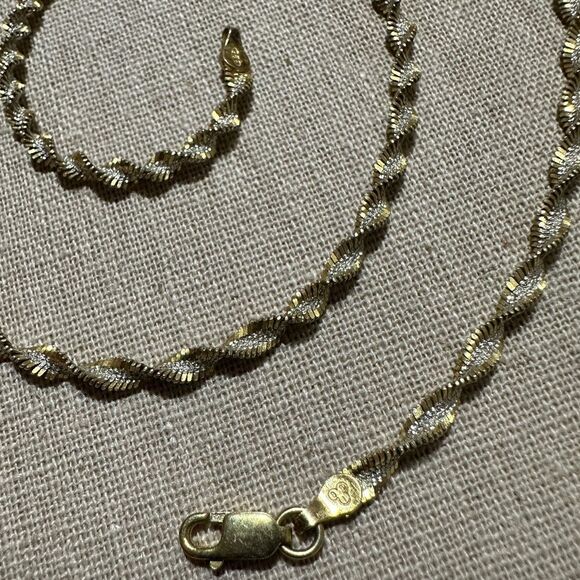 Italian 925 Sterling Silver & Gold-Tone Twisted Rope Chain – 18.5” - Picture 7 of 17